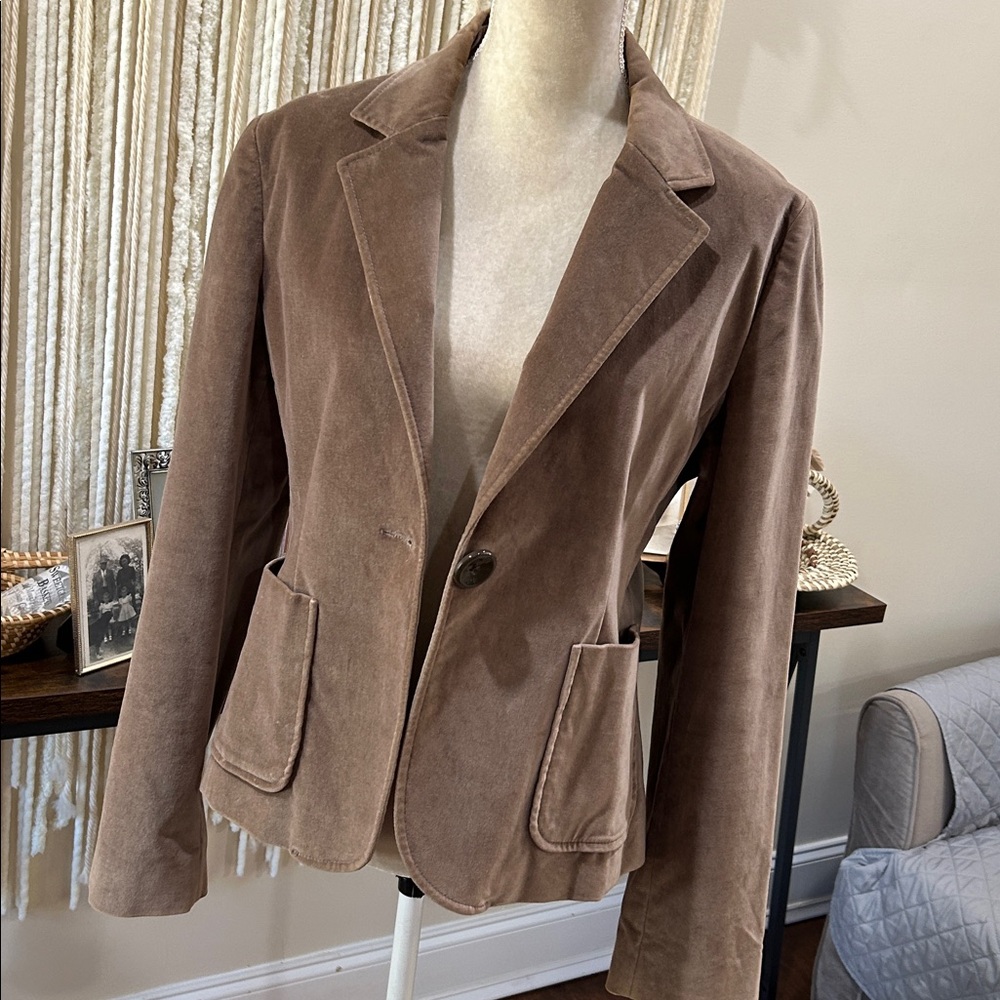 Sweet Jacket - Picture 1 of 16